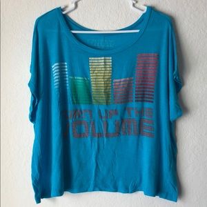 Blue Delia’s Loose fit tee “Turn the volume up”